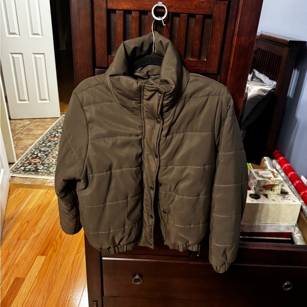 Women’s Olive Puffer Jacket